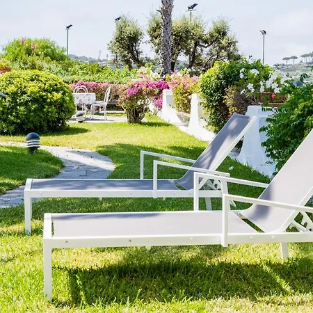 Con Giardino Esclusivo Di 1000 Mq, Piscina, Tennis, Calcio, Bocce Villa Forio di Ischia