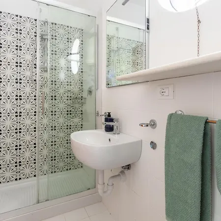 Villa Con Giardino Esclusivo Di 1000 Mq, Piscina, Tennis, Calcio, Bocce Forio di Ischia