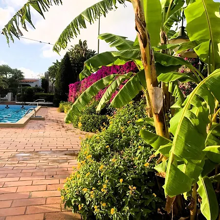Con Giardino Esclusivo Di 1000 Mq, Piscina, Tennis, Calcio, Bocce Вилла *