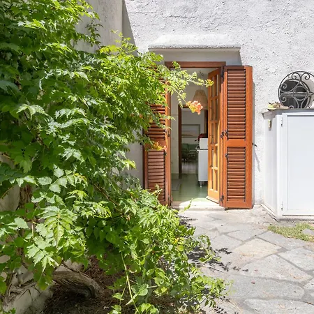 Con Giardino Esclusivo Di 1000 Mq, Piscina, Tennis, Calcio, Bocce Форио