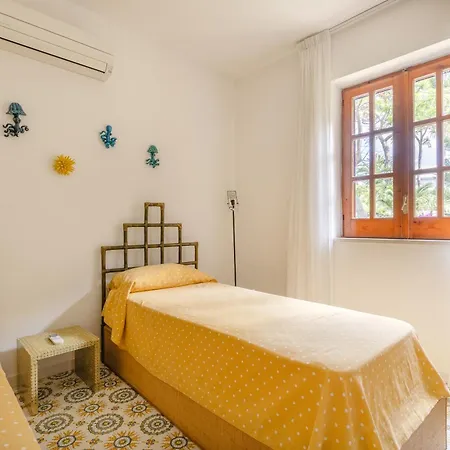 Con Giardino Esclusivo Di 1000 Mq, Piscina, Tennis, Calcio, Bocce * Форио